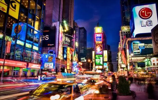 LED户外广告屏经营低迷陷怪圈 潜在商机下屏企应如何作为？