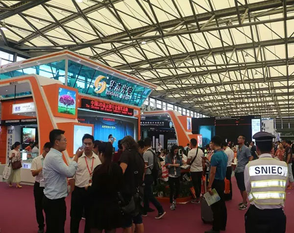 打造高性能专业屏——华杰光电引领市场前进脚步