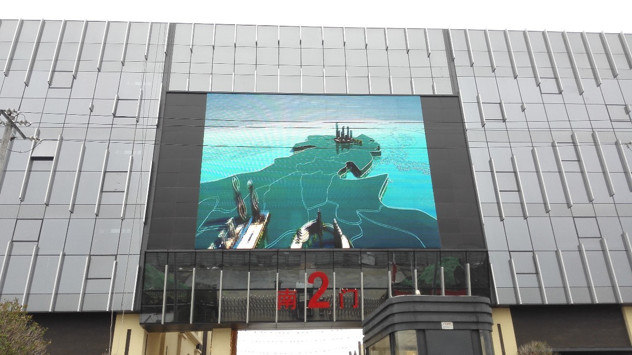 雷曼超大LED显示屏助西安华南城锦上添花 雷曼超大LED显示屏助西安华南城锦上添花