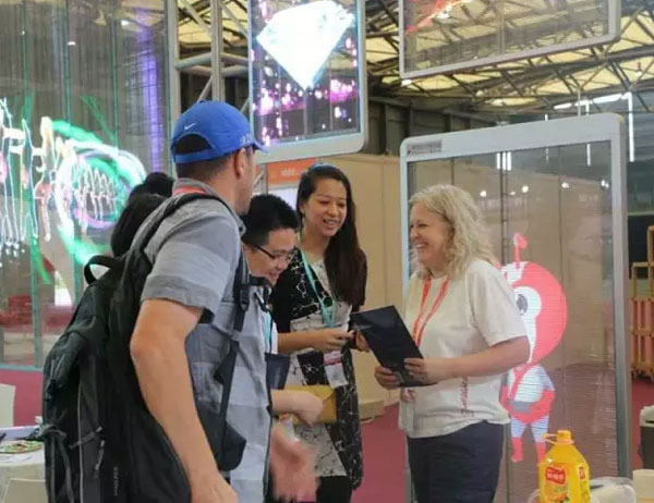 壹品光电LED智慧透明屏租赁系列 引领行业租赁潮流