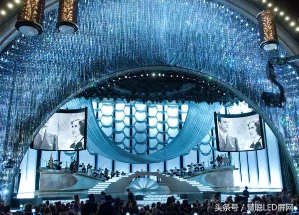 抛开奥斯卡颁奖乌龙事件 在舞台LED屏应用设计上奥斯卡永远是高逼格