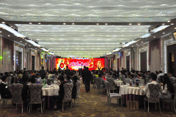 光荣与梦想 炫硕光电2016尾牙暨2017迎春晚会完美绽放！