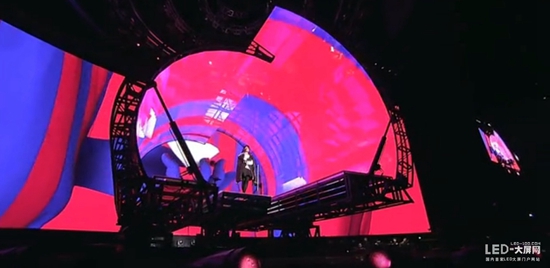 王菲“幻乐一场” 冰屏再绎经典 王菲“幻乐一场” 冰屏再绎经典