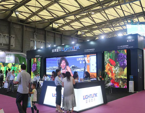 上海国际LED展开幕 展会是真没意思还是玩不出心思？