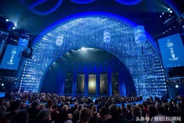 抛开奥斯卡颁奖乌龙事件 在舞台LED屏应用设计上奥斯卡永远是高逼格