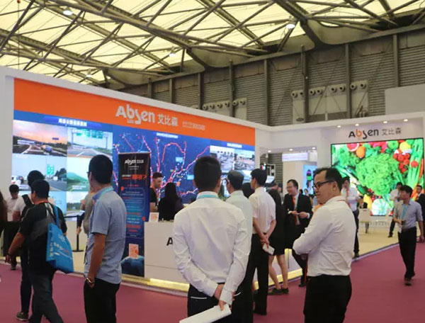 上海国际LED展开幕 展会是真没意思还是玩不出心思？