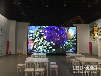 奥蕾达COB小间距筑梦全新太空秀场