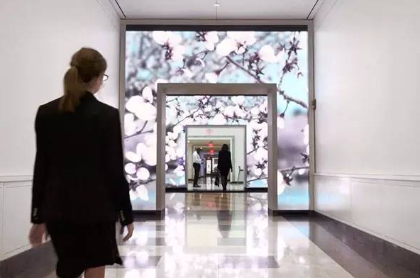 这面1700平的LED互动墙 能令你驻足看上一整天