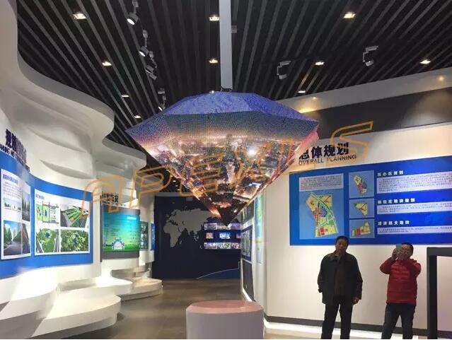 盘点2016那些惊为天人的LED透明屏/格栅屏/异形屏 创意显示阔步向前 盘点2016那些惊为天人的LED透明屏/格栅屏/异形屏 创意显示阔步向前