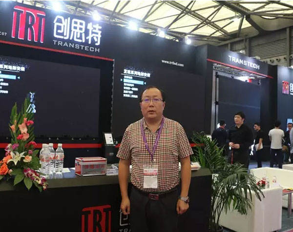 打破传统户外显示应用格局 创思特创行业最小点间距户外灯条屏