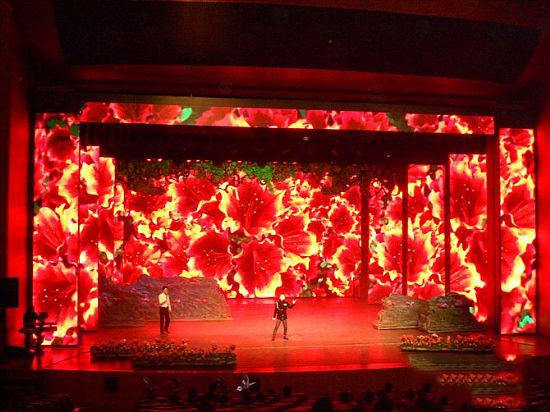 如何正确选择LED舞台背景屏幕