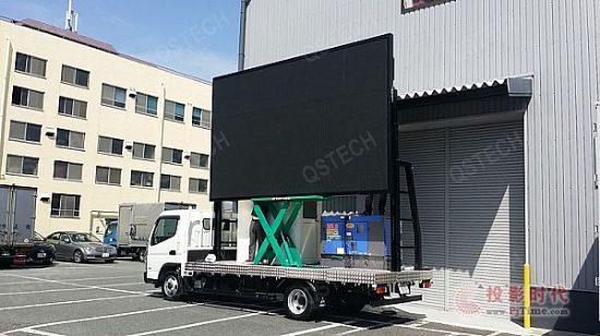 青松移动车载式户外LED全彩屏在日本亮相