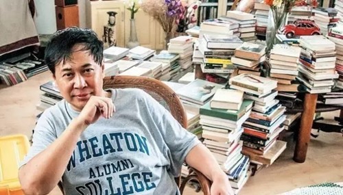 广州“一江两岸三带”亮化遭批 有建筑立面商业广告谋利之嫌？