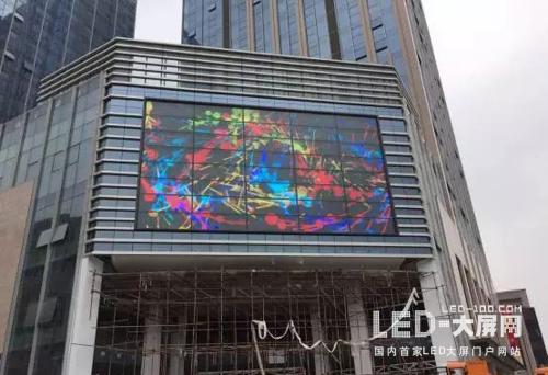 赫尔诺LED透明屏助力东莞环球贸易中心