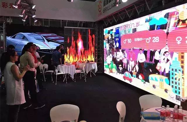 请指教！LED大屏实现“人屏”互动的方式有哪些？