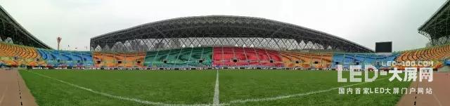 艾比森LED显示屏直播中超新赛季 炫酷的赛况视觉展示