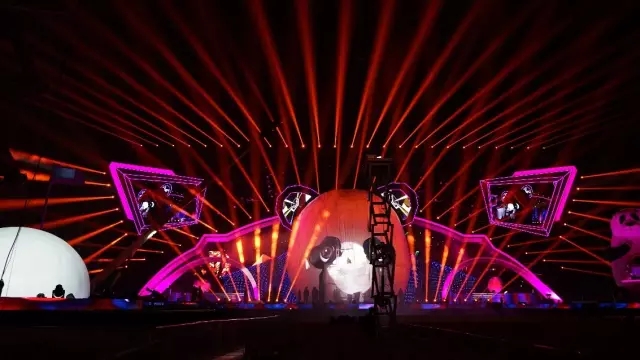 五大卫视跨年舞美斗艳 有了LED屏才最美