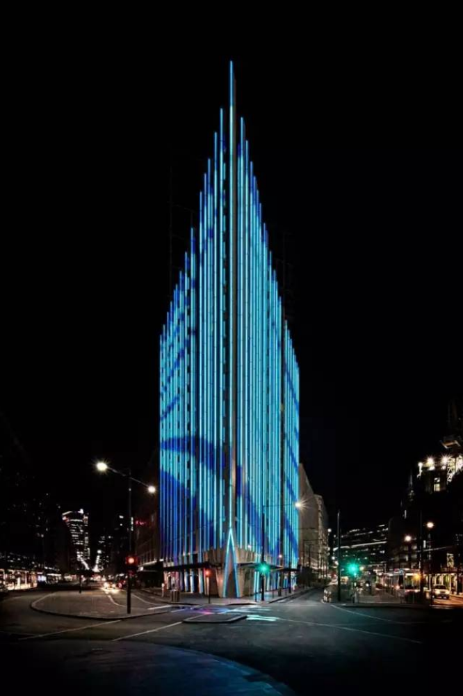 号称南半球最大的楼宇外立面照明 能实时显示天气