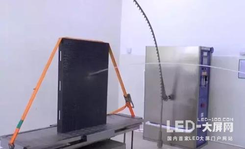 雨季来临 户外LED显示屏如何防潮防水？