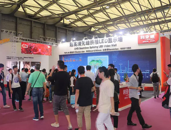 上海国际LED展开幕 展会是真没意思还是玩不出心思？