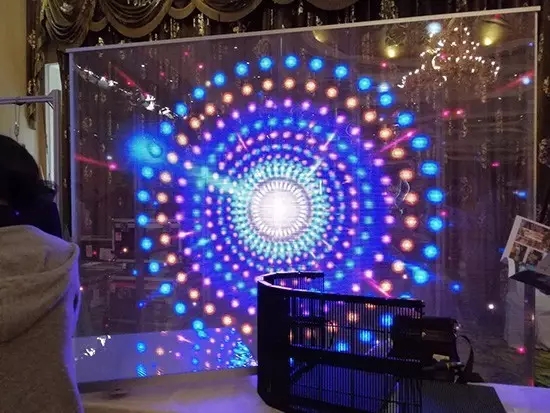 2017慧聪品牌巡展—壹品光电透明屏强势出击!