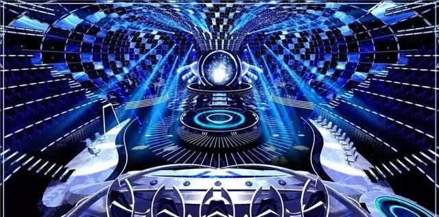 固定不“动”容易“玩不转” LED机械臂让舞台更酷炫 固定不“动”容易“玩不转” LED机械臂让舞台更酷炫