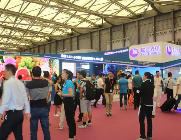 上海国际LED展开幕 展会是真没意思还是玩不出心思？
