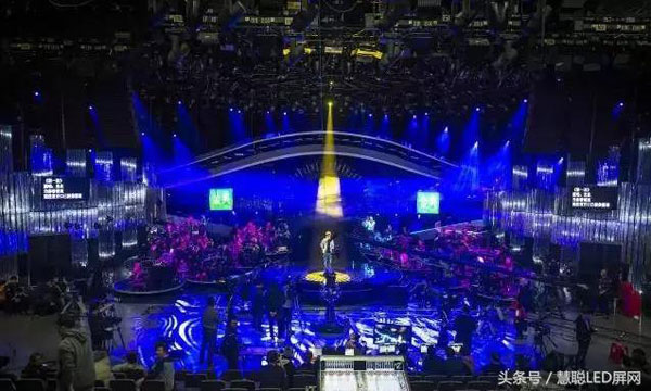 《我是歌手》第五季舞台搭建现场曝光 一场高端华丽音乐旅行即将开启！