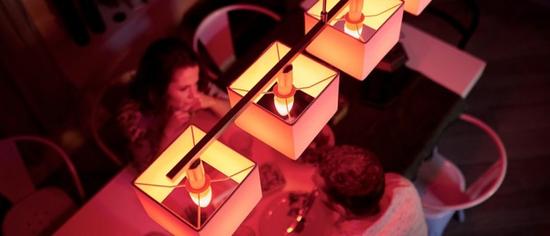 飞利浦推出蜡烛灯泡 个性化的照明获IF产品设计奖