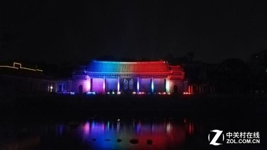 2017投影市场蓬勃 激光与LED谁主沉浮？