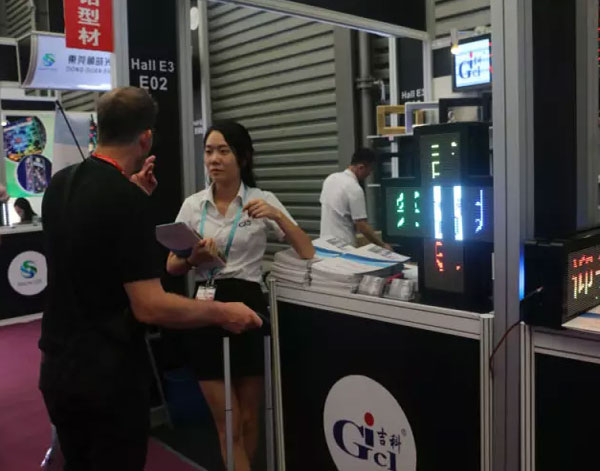 先做精后做强 吉科高性能边框套件直观提升显示屏外观档次