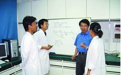 南工大科研团队成功研制最高效钙钛矿LED