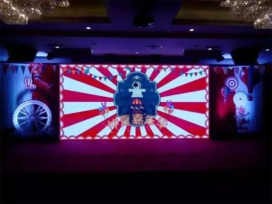 现在不流行承包鱼塘啦