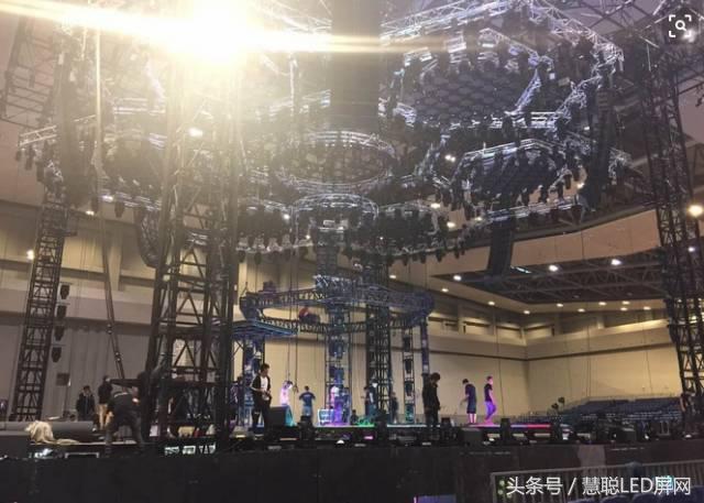 王菲演唱会门票被炒上天 LED显示屏精彩视效为明星演唱会添彩