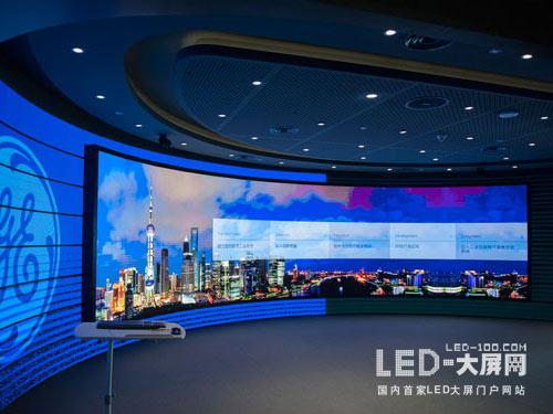 小间距LED屏首场内斗秀 INFOcomm展会上演大戏