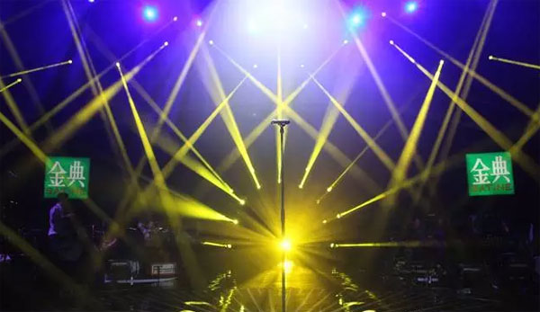《我是歌手》第五季舞台搭建现场曝光 一场高端华丽音乐旅行即将开启！