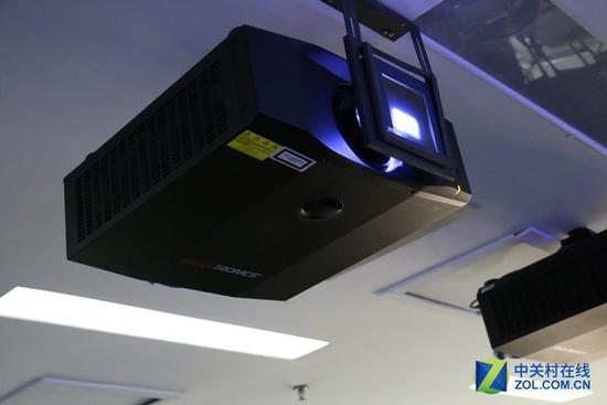 2017投影市场蓬勃 激光与LED谁主沉浮？