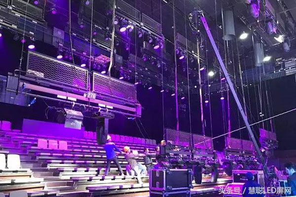 《我是歌手》第五季舞台搭建现场曝光 一场高端华丽音乐旅行即将开启！