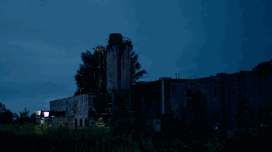 牛人为无人机配上1000W超亮LED灯 可夜间搜救