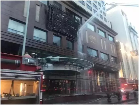元都酒店外挂LED显示屏起火 不注重项目安全屏企堪比自焚!