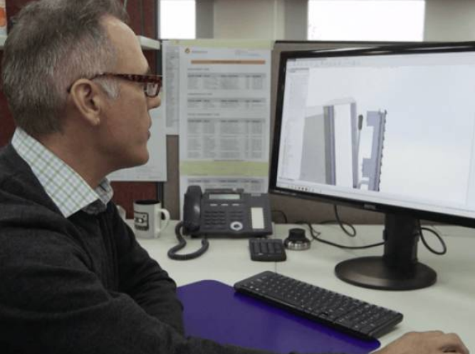 号称南半球最大的楼宇外立面照明 能实时显示天气