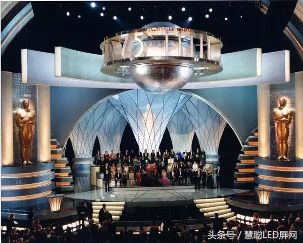 抛开奥斯卡颁奖乌龙事件 在舞台LED屏应用设计上奥斯卡永远是高逼格