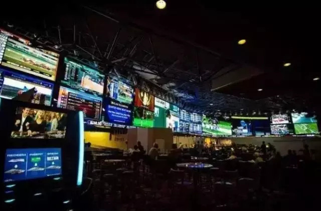 总是有那么一种优秀项目 叫用了别人家的LED显示屏！