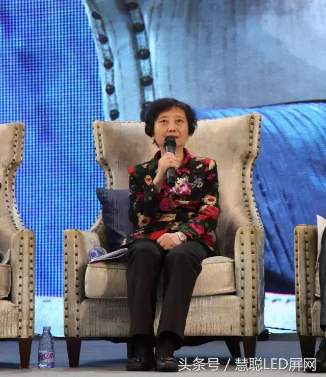 小间距LED显示屏研发仍需一场革命 拓展应用领域是绝佳突破点 小间距LED显示屏研发仍需一场革命 拓展应用领域是绝佳突破点