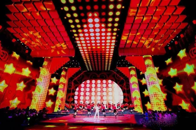 2017鸡年春晚主持阵容确定 创新LED显示大屏配VR直播科技感爆棚 2017鸡年春晚主持阵容确定 创新LED显示大屏配VR直播科技感爆棚