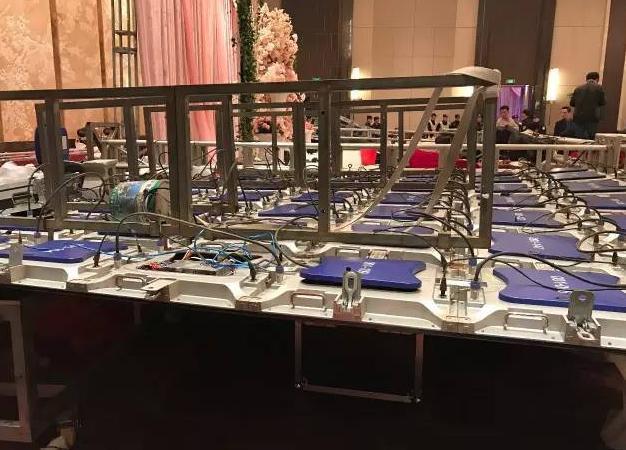 无锡一酒店婚礼舞台钢架倒塌！ 七人受伤