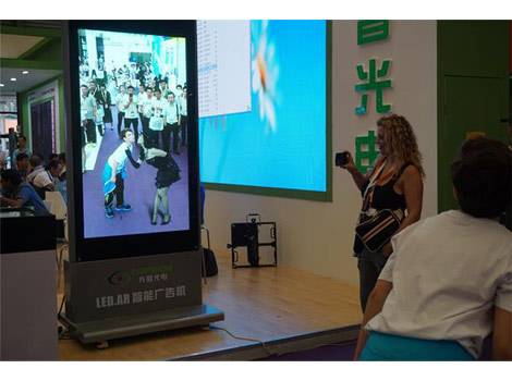 请指教！LED大屏实现“人屏”互动的方式有哪些？