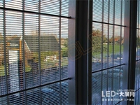 透明LED显示屏为何能在玻璃幕墙领域迅速发展起来？