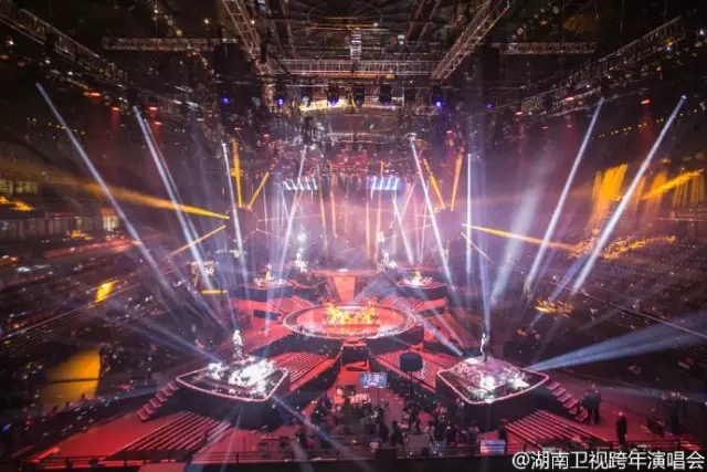 五大卫视跨年舞美斗艳 有了LED屏才最美