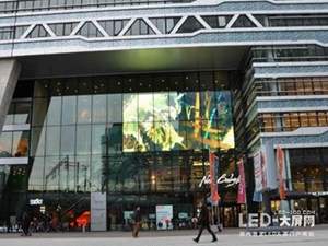 小间距、透明屏引领风潮 常规屏风头不再